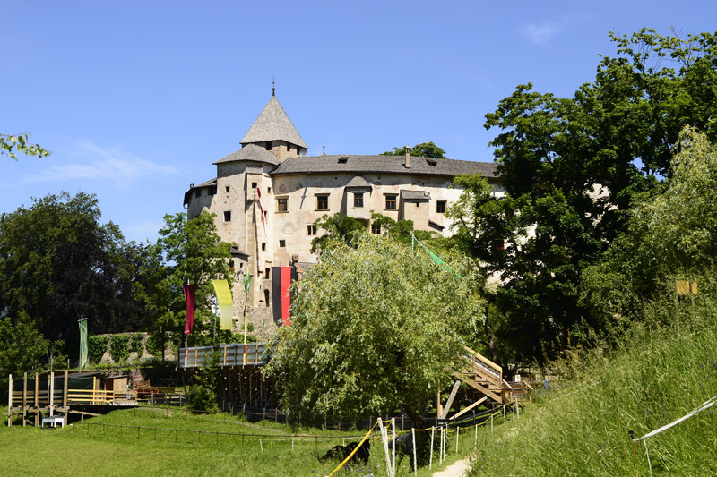 Presule Castle